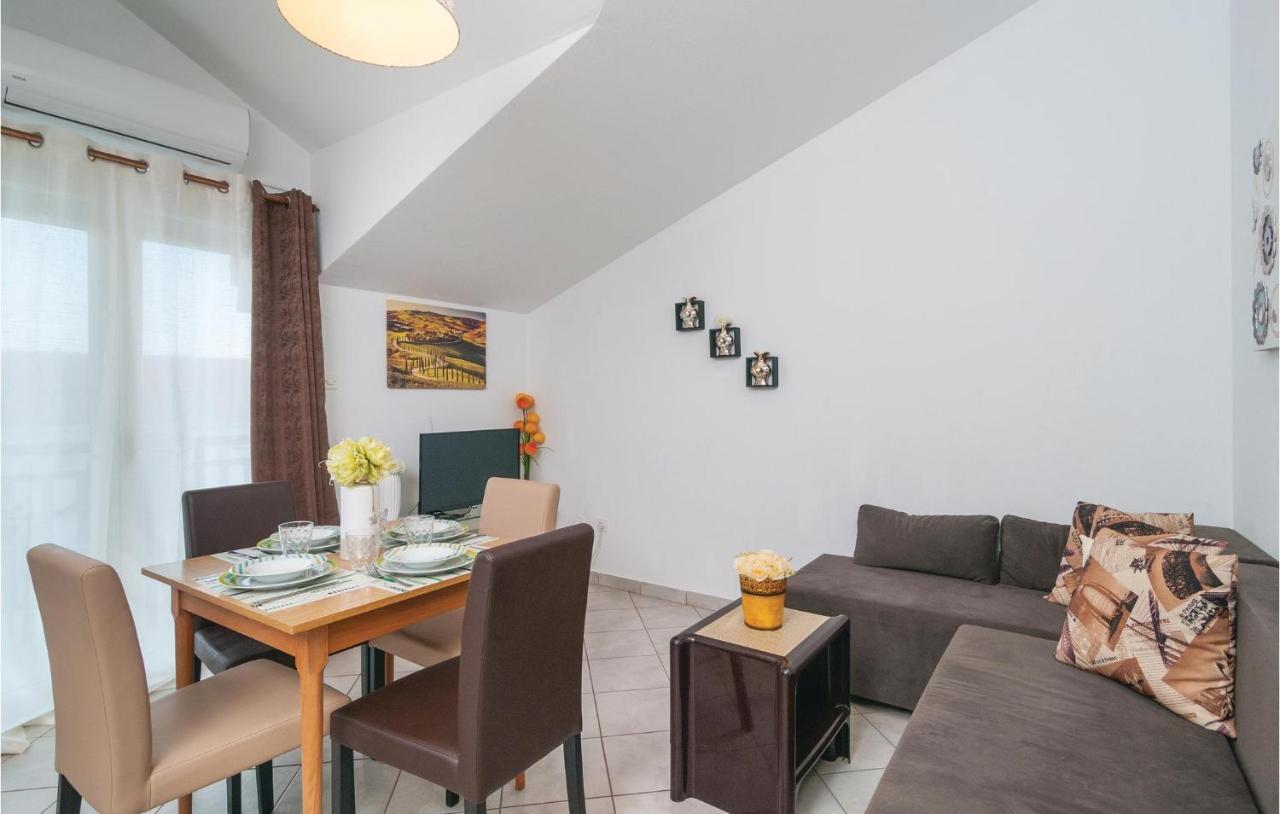 One-bedroom In Lägenhet *